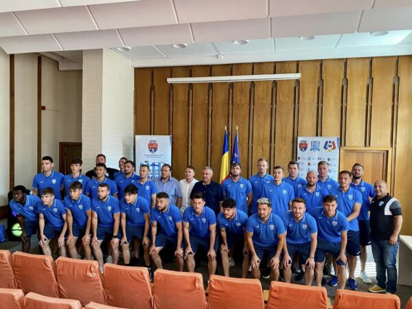 CSM Deva și-a prezentat lotul și obiectivul noului sezon fotbalistic