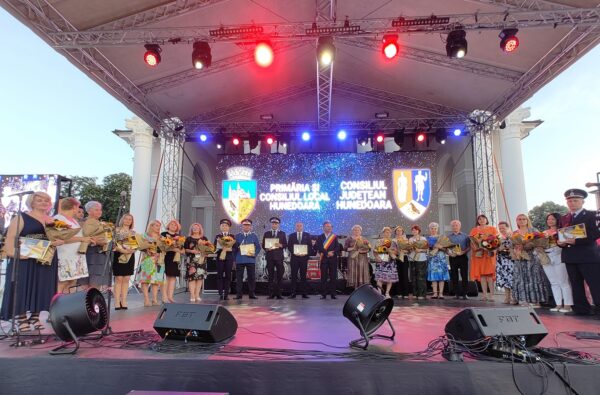 Hunedoreni de succes premiați la Zilele Hunedoarei