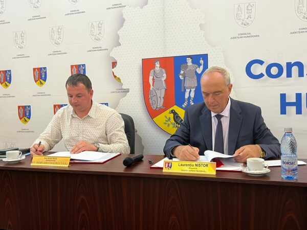 S-au semnat contractele de execuție a infrastructurii din cadrul proiectelor Green Line Valea Jiului