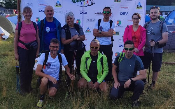 Pasionații de drumeții montane ai Asociației ”Pro Parâng”, pe podium la ”Ștafeta Munților” în Bucegi