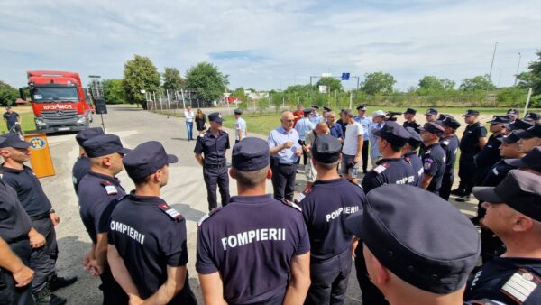 Pompieri hunedoreni în modulul național specializat în stins incendii de pădure