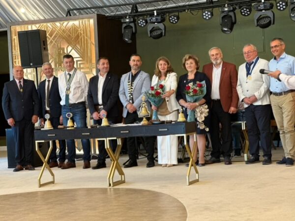 Rotire de colan la cluburile Rotary din județul Hunedoara