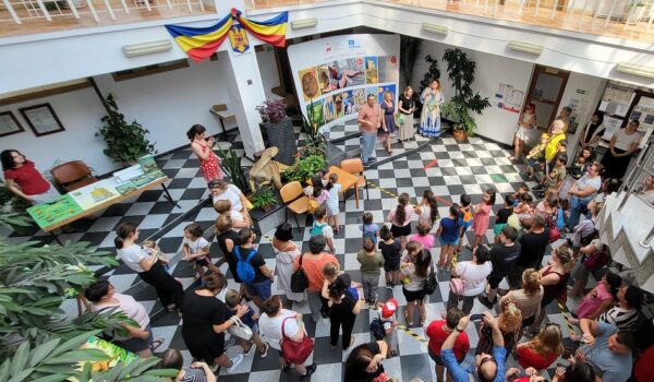 Cartea „Ultimii dinozauri” a fost lansată acasă la ei, în Geoparcul Țara Hațegului