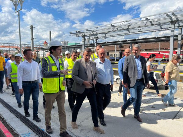 Ministrul Transporturilor apreciază că este nevoie de o mai bună mobilizare pentru finalizarea lucrărilor pe tronsonul feroviar Gurasada – Simeria
