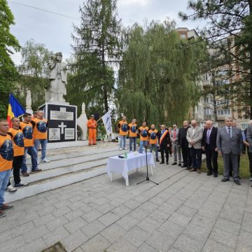 Eroii din adâncuri, omagiați la Vulcan de Ziua Minerului