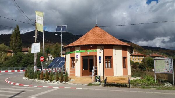 Creștere semnificativă a interesului turiștilor pentru orașul Uricani după declararea localității ca stațiune turistică