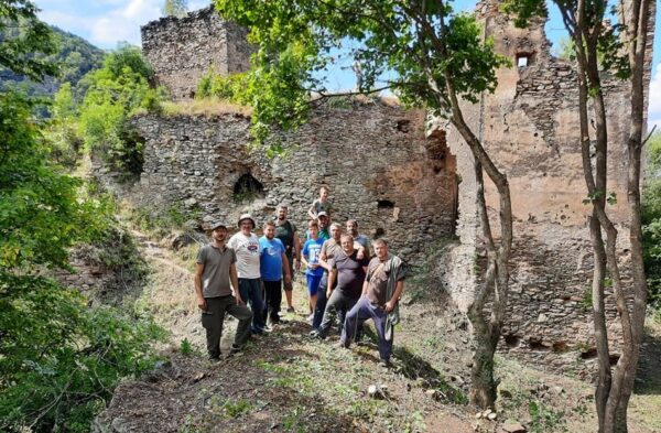 Cetatea Colț și Curtea cnezială a familiaiei Cândea au cale deschisă spre conservare și restaurare