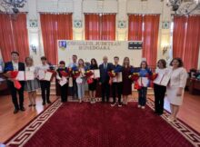 Elitele învățământului hunedorean din 2023, premiate de Consiliul județean