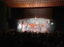 Debut de stagiune cu aplauze furtunoase și ovații pentru  actorii Teatrului ”I.D. Sîrbu”, la excepționala premieră națională a spectacolului ”Repetiție generală” de Aldo Nicolaj