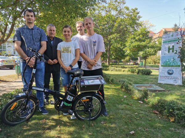 Bicicleta cu hidrogen a prins viață la Universitatea Politehnica Timișoara