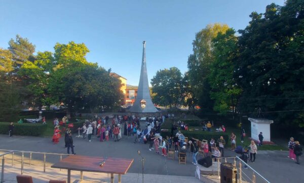 La Petrila, în cadrul festivalului cultural ”Valea Jiului Literară” s-a deschis, în premieră, ”Biblioteca Vie”