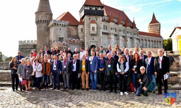 Conferinţă internaţională pe tema dezvoltării durabile, la Castelul Corvinilor de laHunedoara