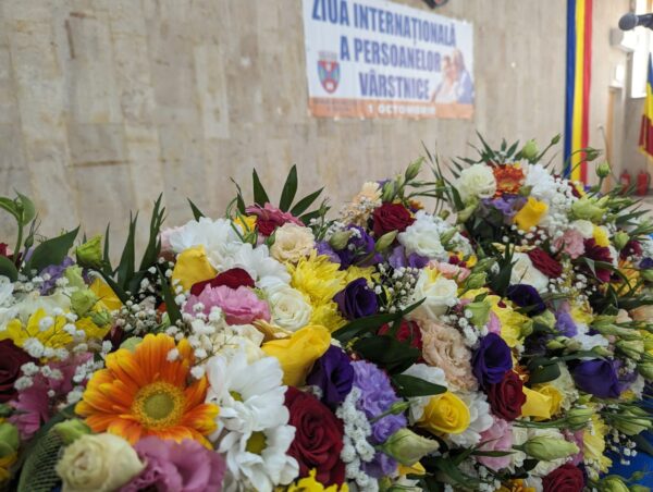 Seniorii Educației și Familiei, premiați la Petroșani