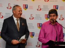 Punct culminant al primei zile de la Salonul Hunedorean al Cărții: întâlnirea cu scriitorul Radu Paraschivescu și cărțile sale