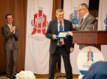 Ceremonie emoționantă, de înaltă ținută, la aniversarea celor 75 de ani de la înființarea Universității din Petroșani