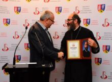 Invitație la lectură din partea Părintelui Constantin Necula, la ”Salonul Hunedorean al Cărții”