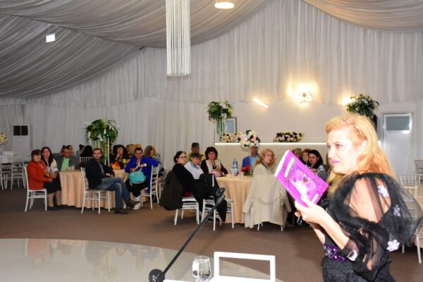 Permanența poeziei… în viața poetei Adriana Vlad