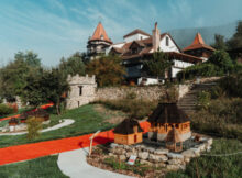 Castelul Lupilor din Chimindia, o fascinantă atracție turistică pe harta județului Hunedoara