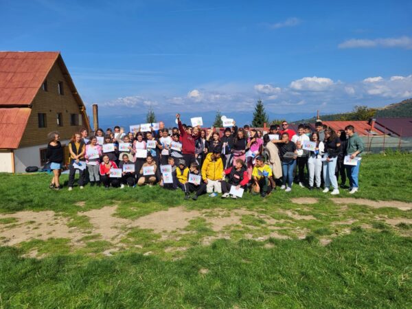 Tineri instituționalizați din județul Hunedoara, pregătiți pentru viață