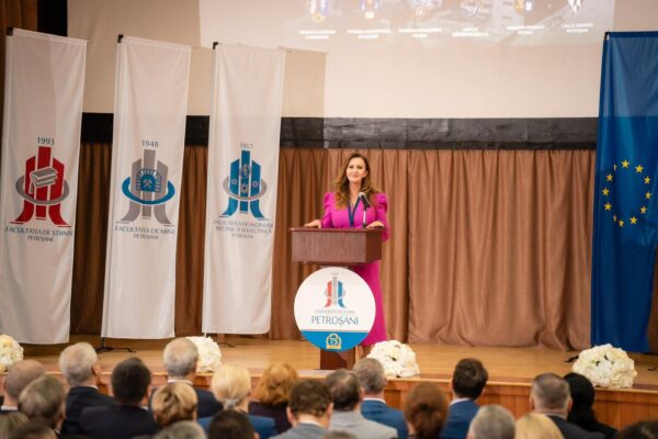 Credite fără dobândă pentru studenți, un program pro-tineri al ministrului Natalia Intotero