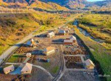 Un sat momârlănesc autentic a fost construit de la zero, în scop turistic, la Petrila