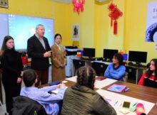 Un nou curs gratuit de limbă și cultură chineză a început la Biblioteca județeană ”Ovid Densușianu”