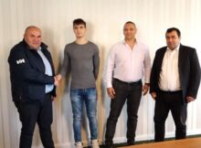 Sportivul petrilean Kevin Alecsa pleacă la Jocurile Olimpice pentru Tineret cu o sanie nou-nouță