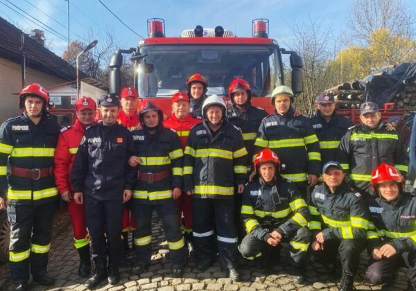 Pompierul brădean Nicolae Dobra-Iovan onorat de colegi la momentul pensionării