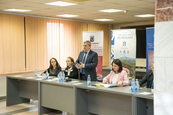 Parteneriat pentru Excelență cu Burse de Merit pentru studenții Universității din Petroșani