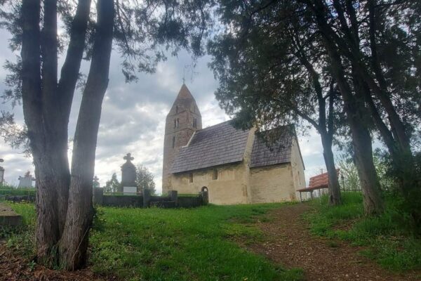 Biserica de piatră de la Strei, un monument hunedorean care merită vizitat