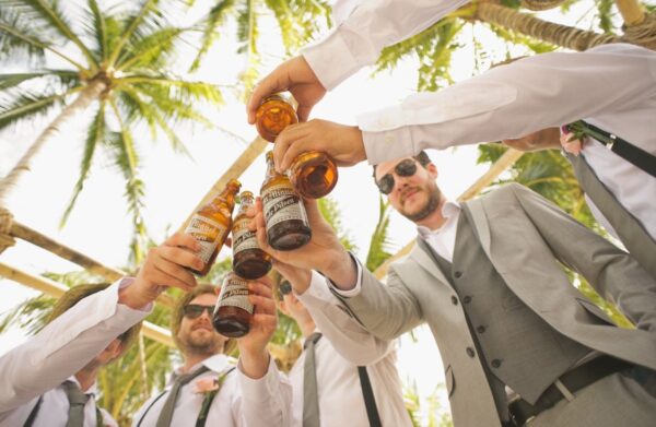 Top 6 modalități de a-ți petrece timpul cu prietenii în weekend