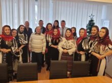 Primii colindători ai sărbătorilor de Crăciun au ajuns și la Primăria Lupeni