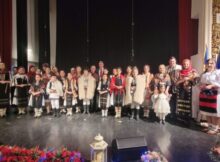 Emoționant spectacol de gală al tinerilor artiști pregătiți de prof. Simona Ionașc, cu tezaur de colinde românești