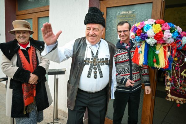 Sărbători ca la carte în orașul Petrila, Capitala tradițiilor momârlănești