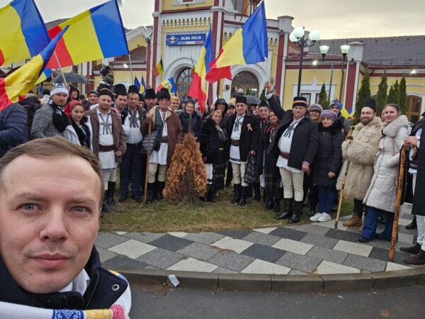 Valea Jiului, reprezentată de zeci de patrioți la Marșul Unirii de la Alba Iulia