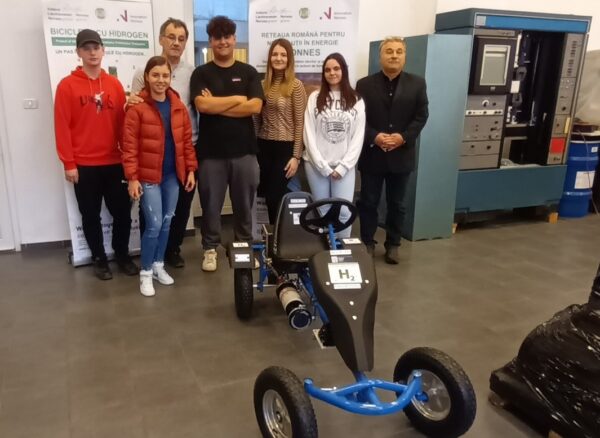 O nouă premieră națională la Universitatea Politehnica Timișoara! Primul vehicul pe patru roți, propulsat cu hidrogen, din România