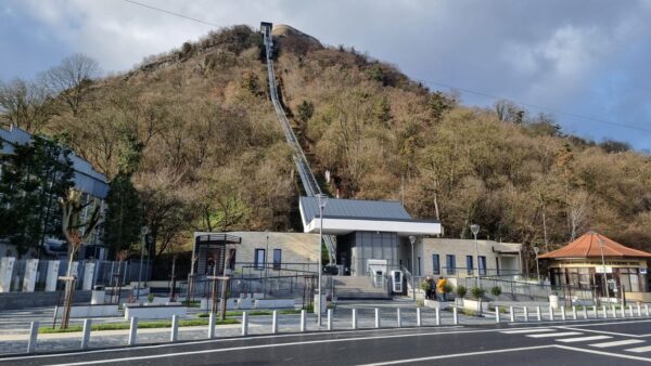 Au fost finalizate lucrările de modernizare a Telecabinei de la Cetatea Devei