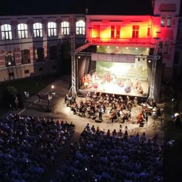 Festivalul ”Opera Nights” aduce și în 2024 magia muzicii de operă în județul Hunedoara
