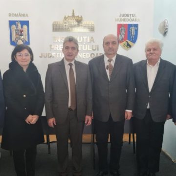 Subprefectul Constantin Fulga – dialog și sprijin pentru seniorii din județul Hunedoara