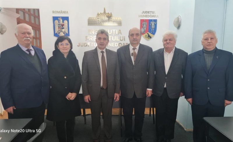 Subprefectul Constantin Fulga – dialog și sprijin pentru seniorii din județul Hunedoara