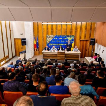 Liberalii hunedoreni au validat candidaturile pentru alegerile locale de la 9 iunie