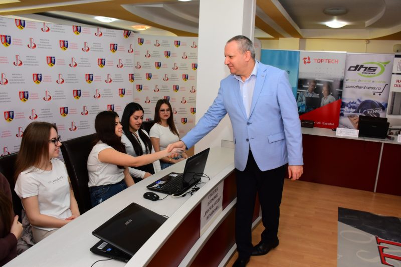 ”Citești și câștigi!” Confruntările zilei a treia din grupele concursului interliceal de cultură generală