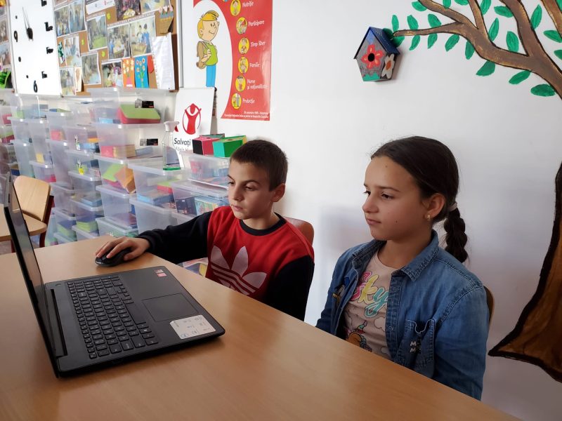 Ziua Siguranței pe Internet. Un nou motiv să ne punem întrebarea: Ce fac copiii în mediul online?