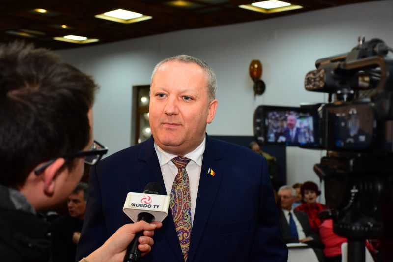 Biblioteca Județeană „Ovid Densusianu” Hunedoara – Deva se mobilizează în acțiunea caritabilă ”O jucărie pentru fiecare”