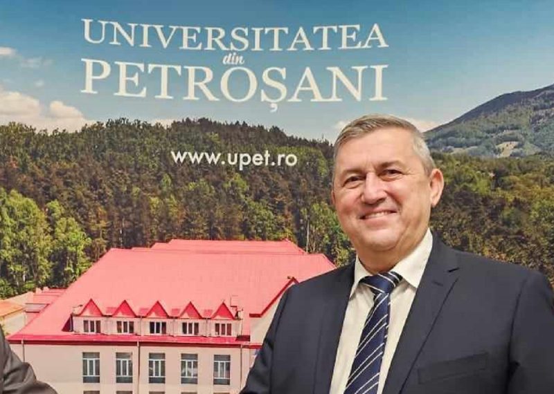 rector u Universitatea din Petroșani pregătește oferta academică pentru admiterea în noul an universitar 2026-2027