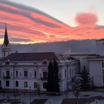 Începe proiectul de eficientizare energetică a clădirii Teatrului Dramatic ”I.D. Sîrbu” din Petroșani