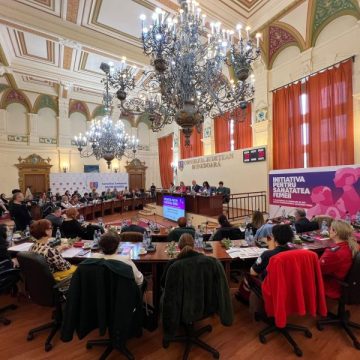 Sănătatea femeilor și politicile publice de prevenție, o inedită temă de dezbatere derulată la CJH