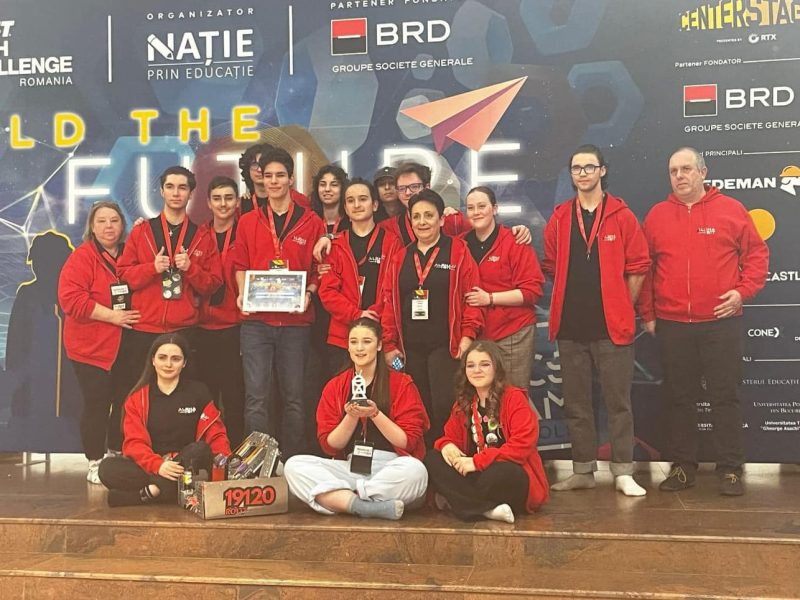 Cel mai important premiu național de robotică, ”Think Award”, câștigat de Alpha Bit Petroșani