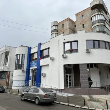 Sediul din Deva al Serviciului Public Comunitar de Pașapoarte Hunedoara s-a redeschis după modernizare
