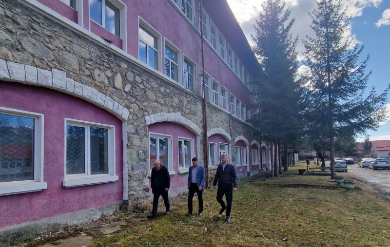 Încep noi lucrări pe fonduri europene pentru modernizarea liceelor din Lupeni